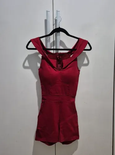 Macaquinho vermelho tamanho P