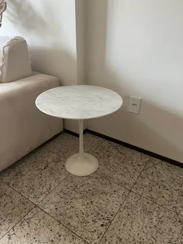 Mesa lateral de sofá 