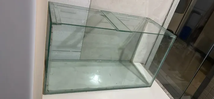 Aquário 70x40 84 litros ótimo para decoração.