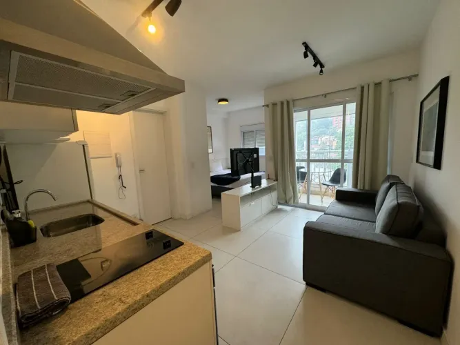 Apartamento reformado p/ venda c/ 30 m² com 1 quarto no melhor da Vila Madalena - São Paul