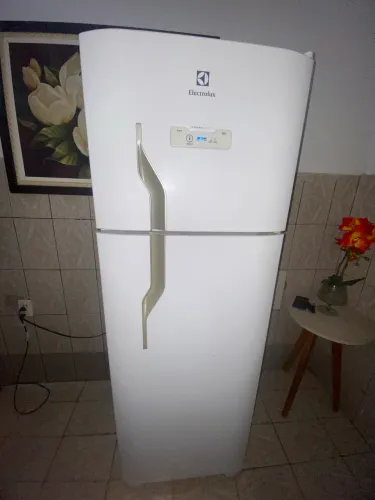 Geladeira Electrolux Frost Free 2 Portas Branca - Excelente Estado