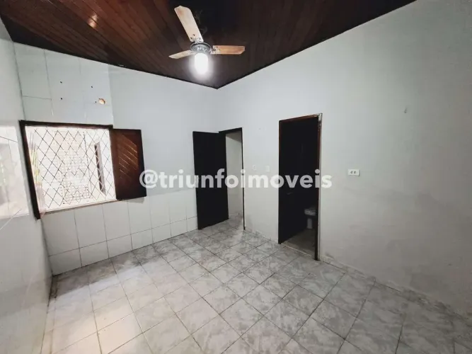 Casa a Venda no Saci com 3 Suítes