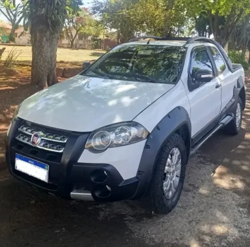 Fiat Strada Adventure 1.8/ 1.8 Locker Flex CE 2012