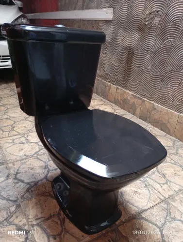 Vaso sanitário com caixa acoplada Celite