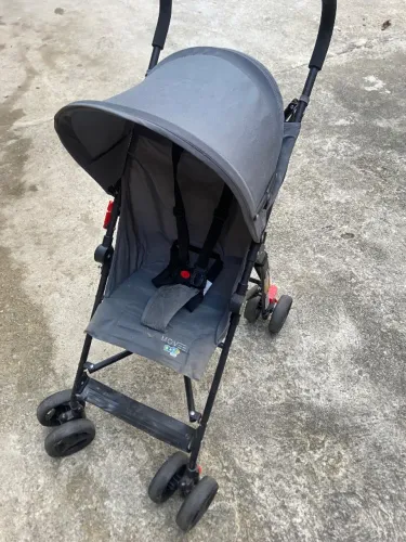 Carrinho de bebê passeio 