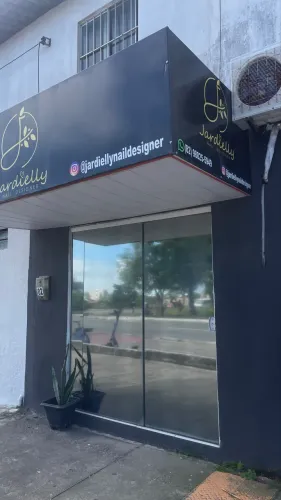 Vendo fachada para studio