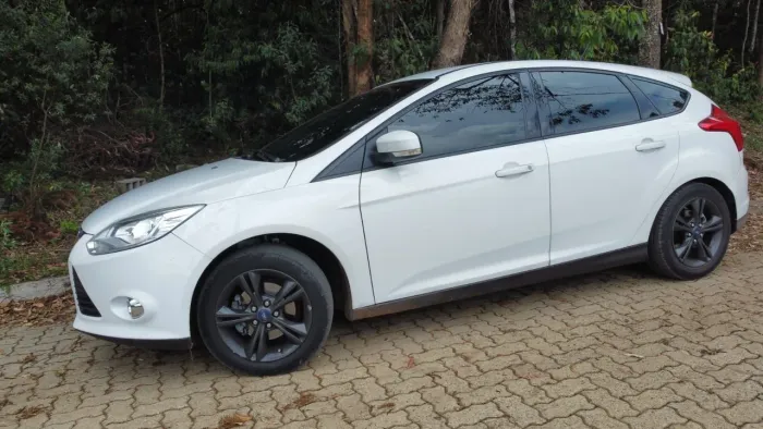 Ford Focus 1.6 S/se/se Plus Flex 8v/16v 5P 2015