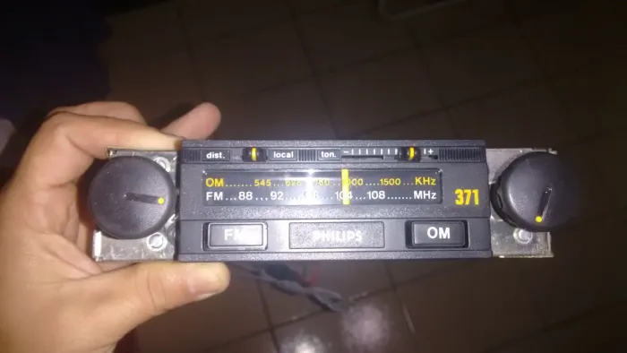Rádio original Philips Zero.