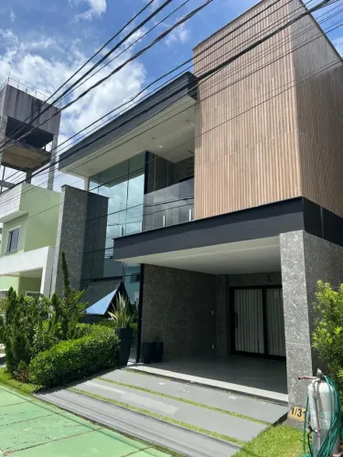 Sobrado para venda possui 250 metros quadrados com 4 quartos em Parque Verde - Belém - PA