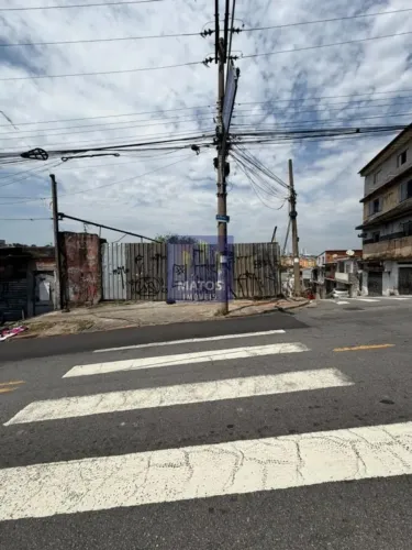 Excelente lote de terreno em esquina comercial;