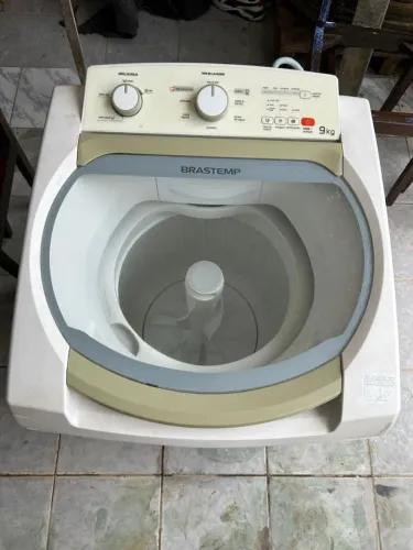 Máquina de Lavar Brastemp 9KG( Seminova)