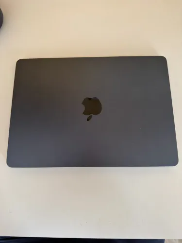 MacBook m3 