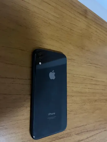 Celular semi novo 