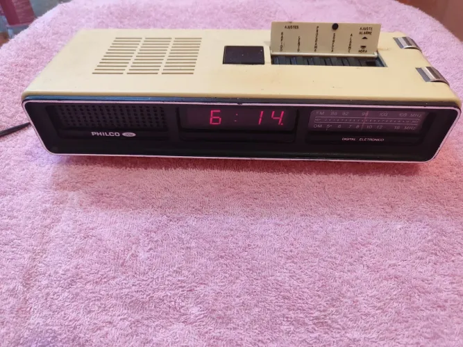 Rádio relógio vintage