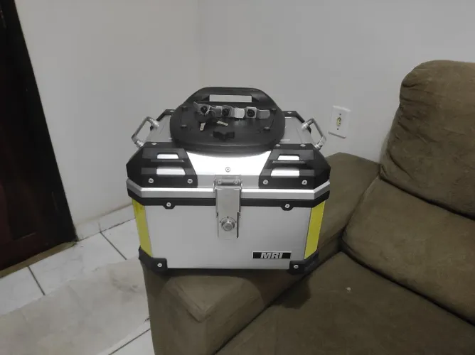 Bauleto MRI 30lt com base, forro e encosto.