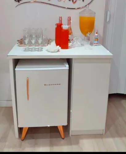 Frigobar retrô + móvel planejado