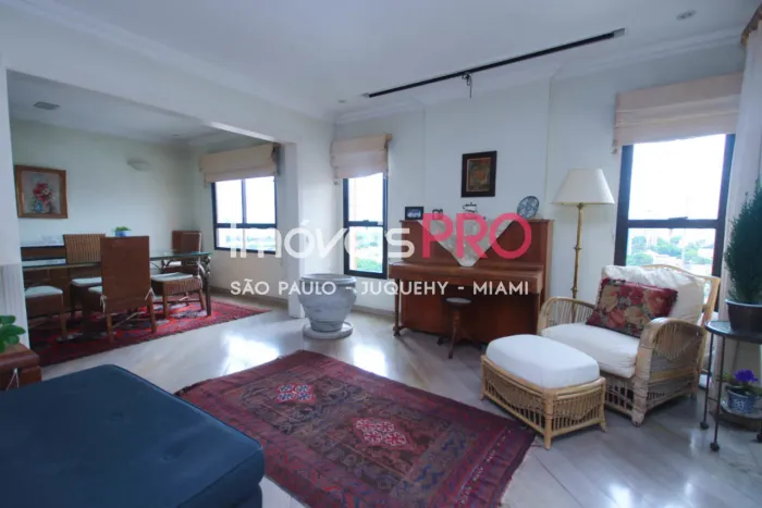 Apartamento 173m² 3 Dormitórios para Venda em Moema