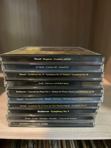 Lote 10 CDs Música Clássica Deutsche Grammophon - Mozart, Beethoven, Bach