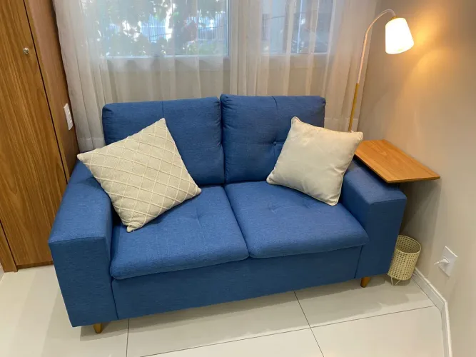 Sofá azul 2 lugares 160cm. Novíssimo!
