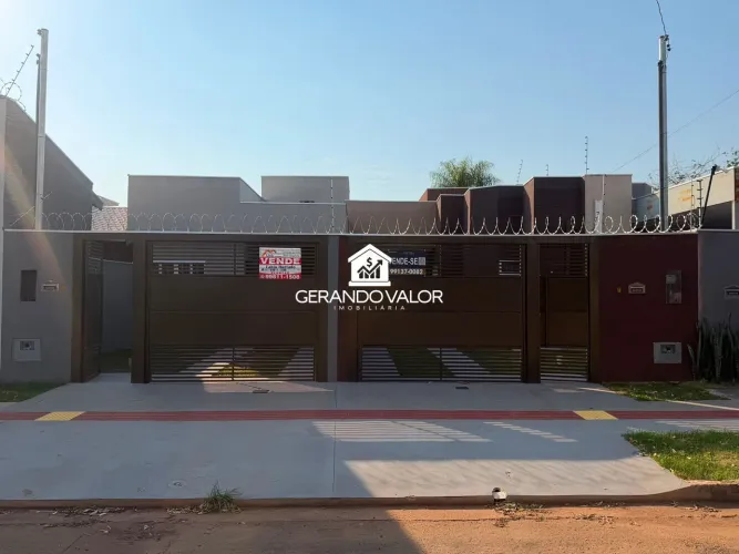 Casa Nova com Suíte e Garagem coberta
