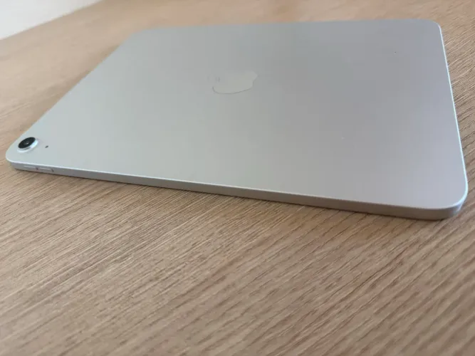 iPad 11 A16 2025 em perfeito estado
