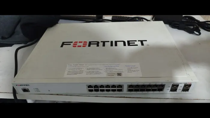Fortswitch f124E poe