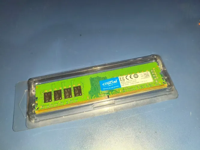 Memória DDR4 8GB Crucial