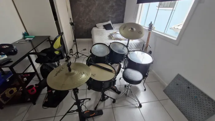 Vendo Bateria RMV Fiber Tech / Pratos HiHat e Crash Ride Zildjian Planet Z