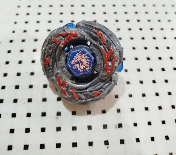 Beyblade l drago Takara Tommy