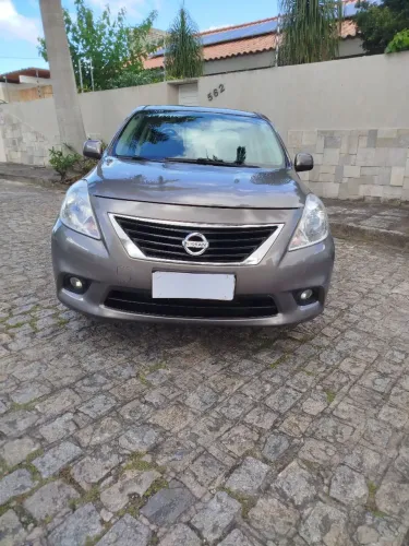Nissan Versa SL 1.6 16V Flex Fuel 4P Mec. 2014