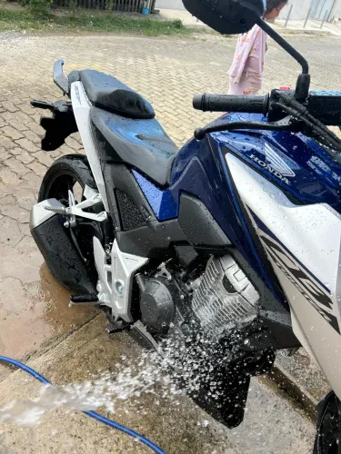Veiculo zero só pegar e andar 2 meses de uso toda original pela Honda