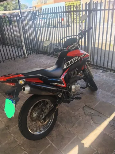 Bros NXR 160 da Honda vendo em ótimo estado de conservação toda revisada tudo ok.