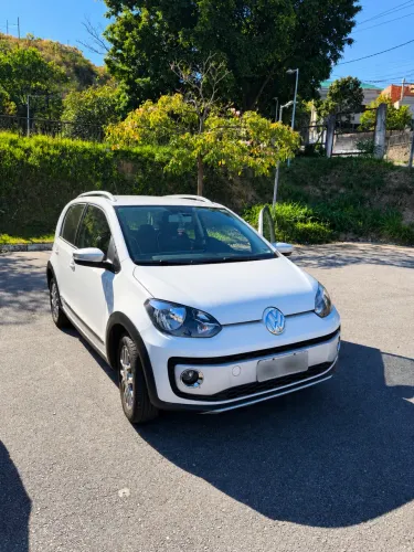 Volkswagen Up! Cross 1.0 TSI Total Flex 12V 5P 2017