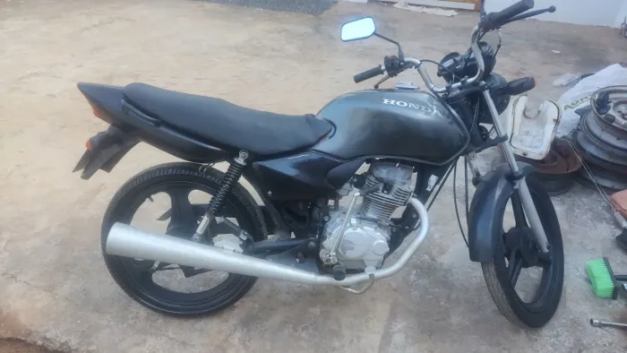 Fan 125 ano 07/08 em dias tudo pago 2026..