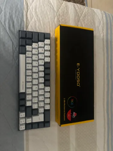 Teclado mecânico Eyooso Z686