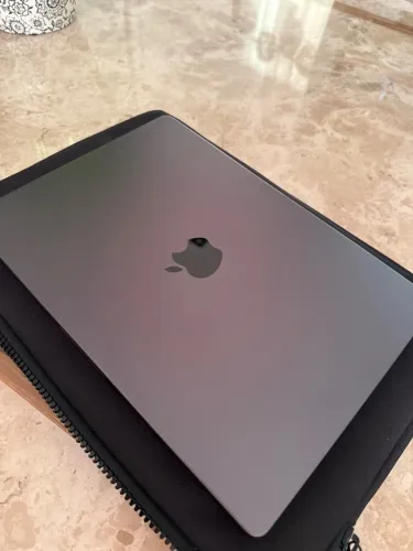 MacBook Pro M4