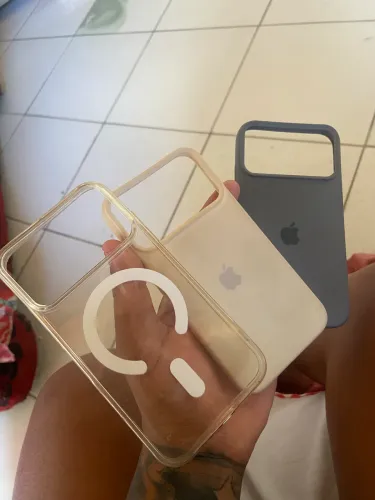 Vendo esssas três capa de Xr ou do 11 transformado no 17 pro mas