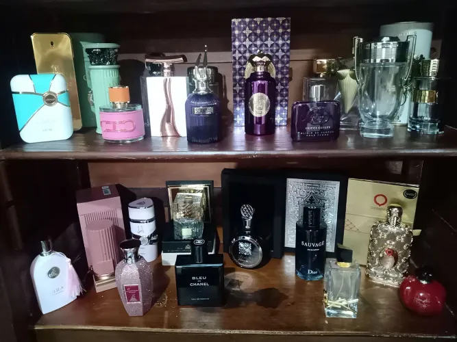 Frascos VAZIOS de perfumes importados com suas respectivas caixas