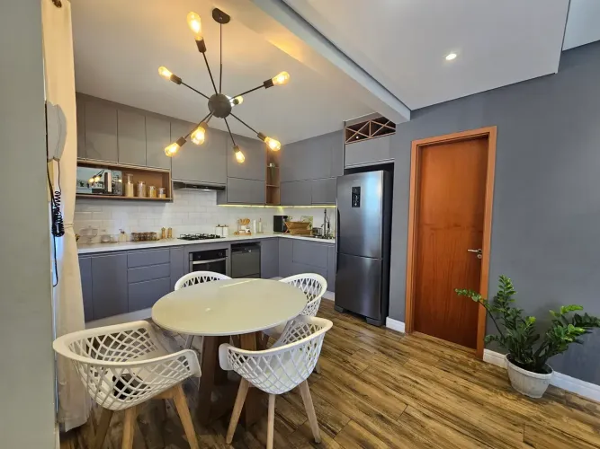 Casa de Esquina 2 dorm 67m² em Condomínio Club de Santana de Parnaíba