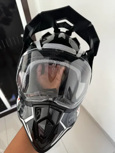 Capacete - HELT