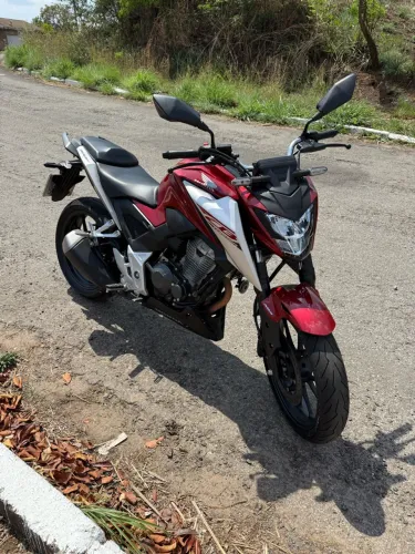 Cb300F Abs 26/26 C/6 Mil km 