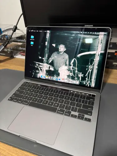 Macbook m1 pro touchbar 16gb apenas 72 ciclos