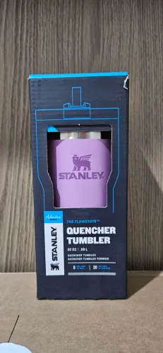 Copo stanley rosa 591 ML