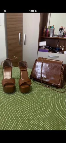 Sandália e bolsa