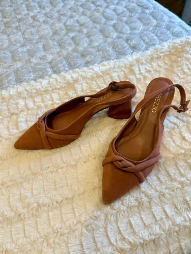 Sandália Arezzo 34 Nova