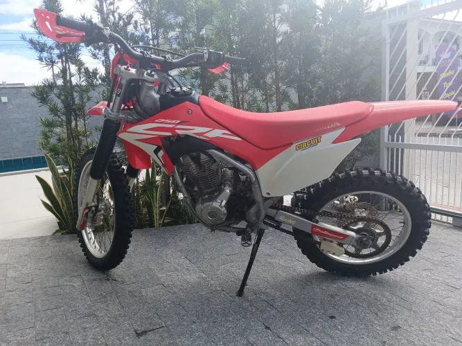 Crf 250f ano 2021