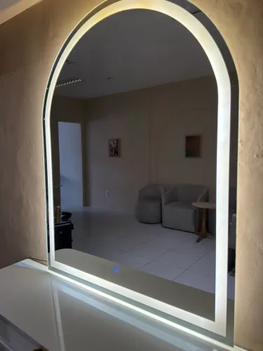 Espelho Arco 1,00 x 0,80 3 cores led Touch jateado.