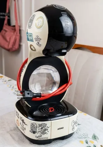 Cafeteira Nescafé Dolce Gusto Piccolo Arno - Muito Bem Conservada