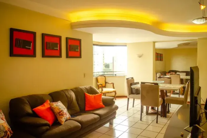 Vende - se Apartamento ao Lado do Lago das Rosas