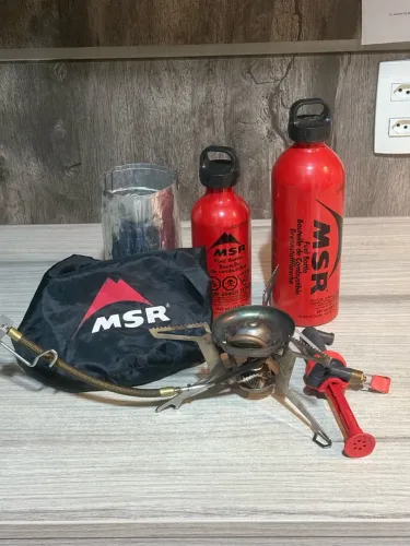 Fogareiro Multicombustível MSR Whisperlite Int (Pouco Uso) + 2 garrafas MSR